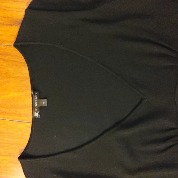 BURBERRY💥Nwot💥Black V-neck Sweater - Picture 4 of 7